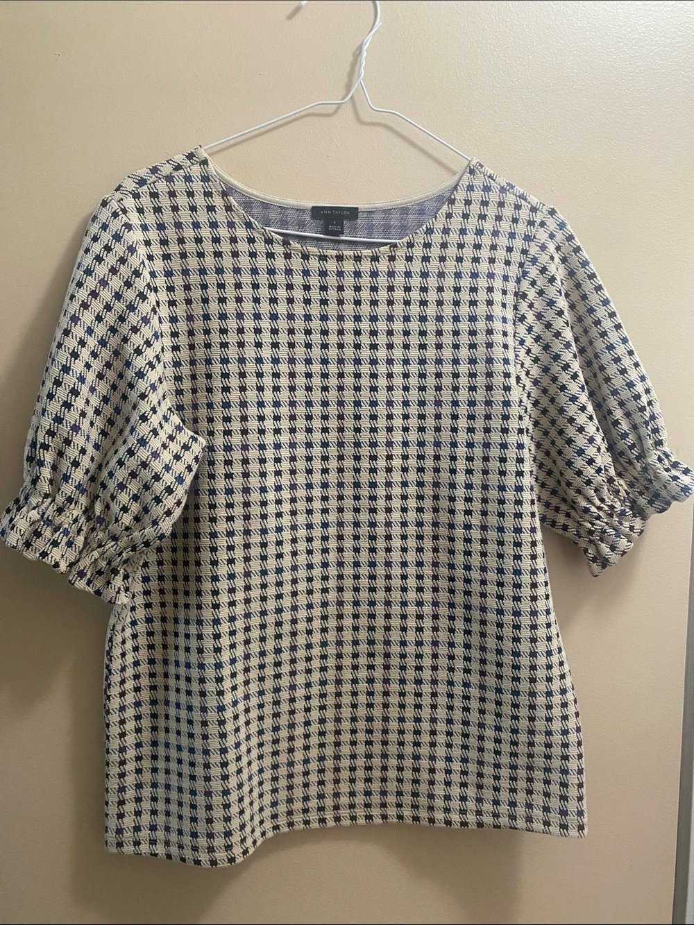 Ann Taylor Navy and Cream Checked Puff-Sleeve Top